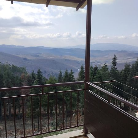 Elatodasos Таксиархис Екстериор снимка